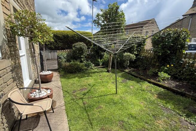 3 bed Semi-Detached for sale Image 12