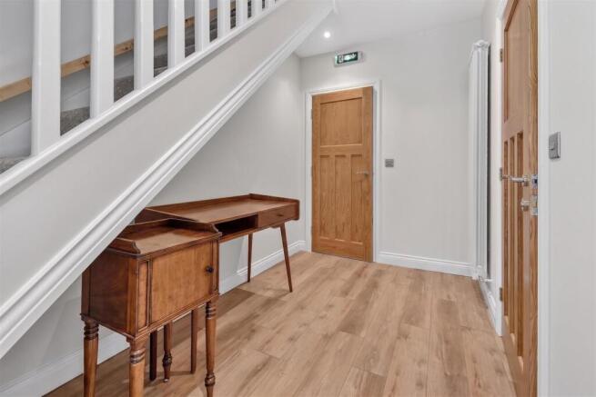 3 bed Terraced for sale Image 9