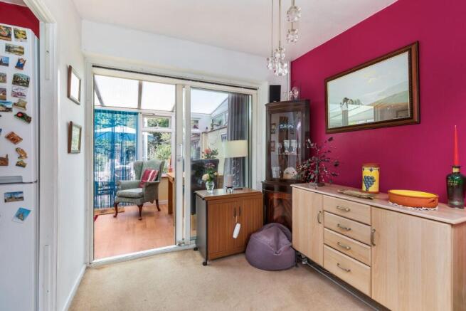 Broadwood Close, Horsham, RH12 photo 4