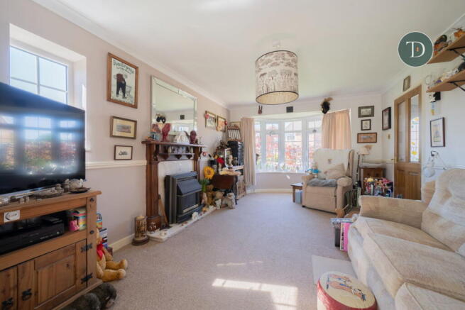 Berry Drive, Great Sutton, Ellesmere Port, CH66 photo 4