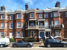 Basement Flat 5, 50, South Terrace, Littlehampton BN17 5LE