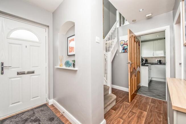 3 bed Semi-Detached for sale Image 4