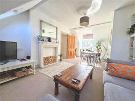 7, 2 Chine View Mansions, Mckinley Road, Bournemouth BH4 8AQ