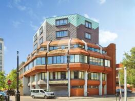 Flat 20, 19 23 Butler House, Market Street, Maidenhead SL6 8AA