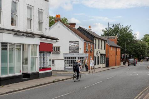 High Street, Ewell, KT17