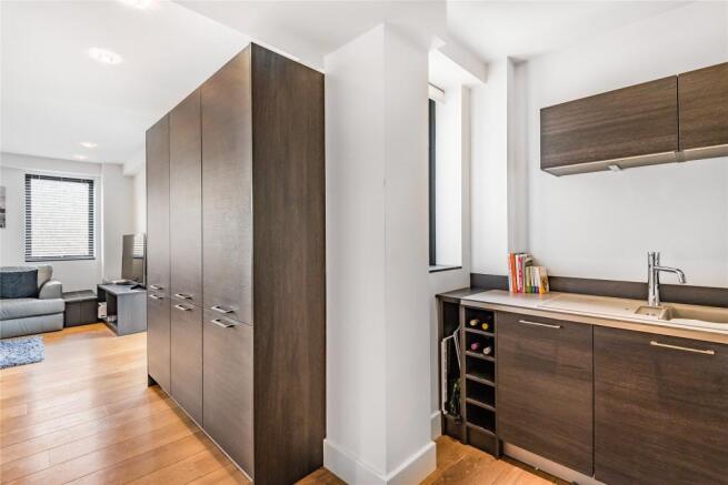 Din/Sitt Rm/Kitchen