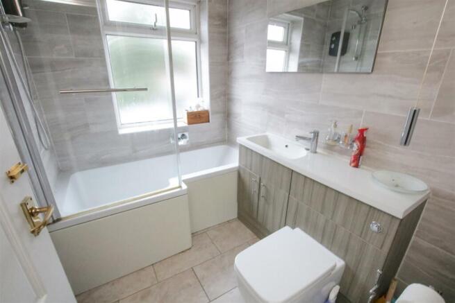 HOUSE BATHROOM
