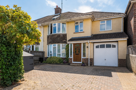 Longleaze, Royal Wootton Bassett, SN4