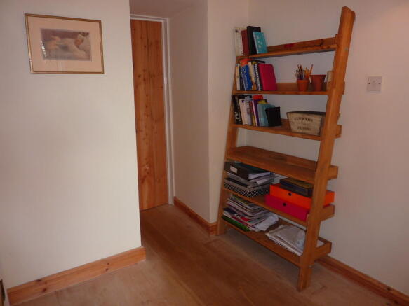 Photo 8