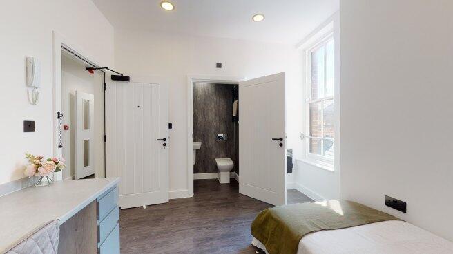 hounds-gate-ng1-7da-1054563