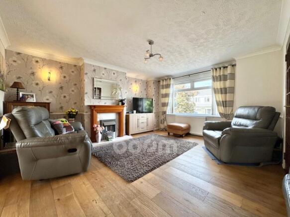 Crummock Gardens, Beith lounge