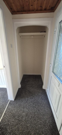 47 HunterDrive Hallway2.png