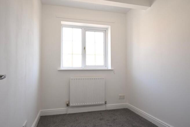 3 bed Semi-Detached to rent Image 10