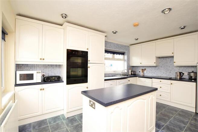 Kitchen /Breakfast Room