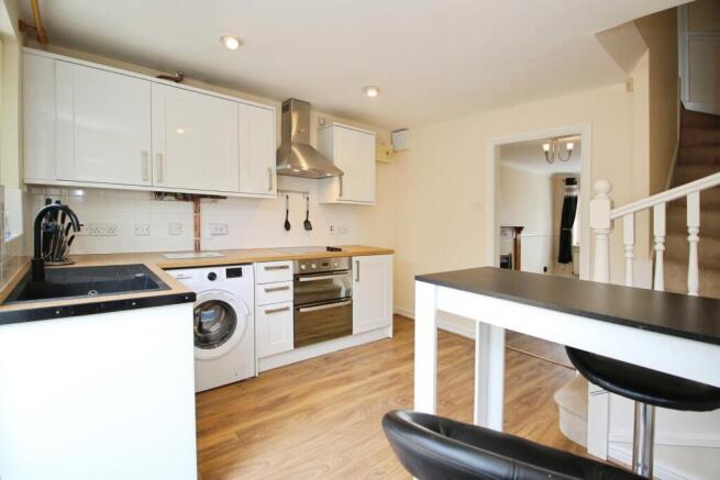 2 bed Semi-Detached for sale Image 6