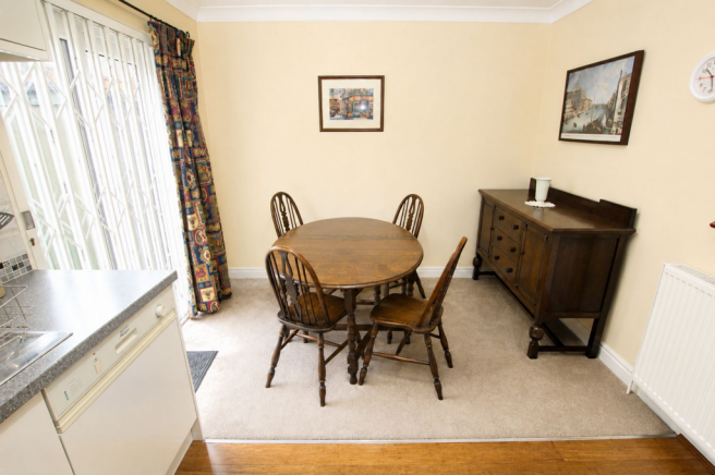 2 bed Apartment for sale Image 9
