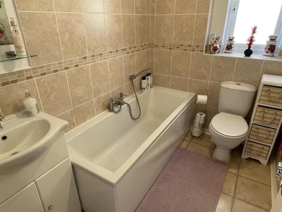 Bathroom.JPG