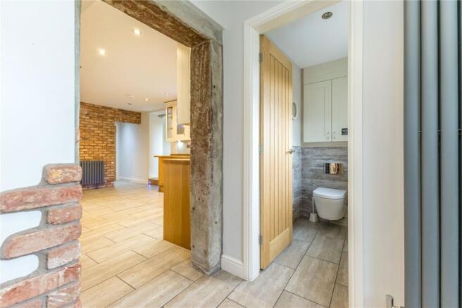 4 bed Detached for sale Image 6