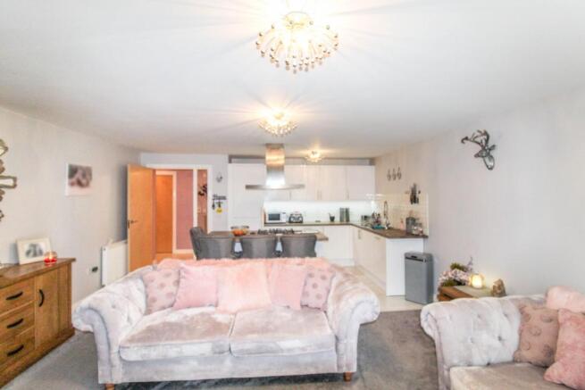 Lounge / Kitchen