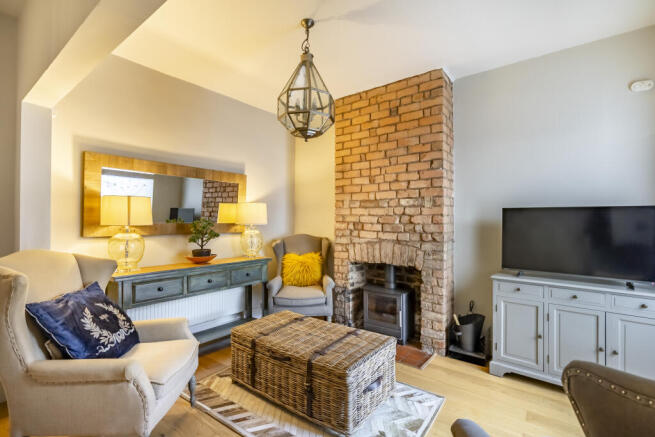 2 bed Terraced to rent Image 11