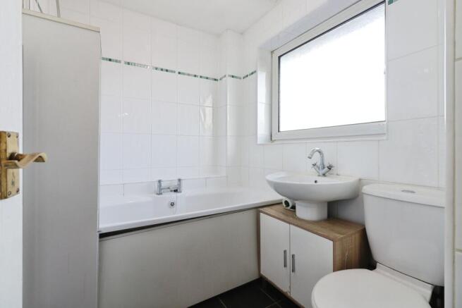 3 bed Semi-Detached for sale Image 12