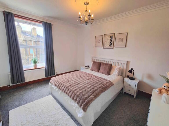 4 bed Terraced for sale Image 10