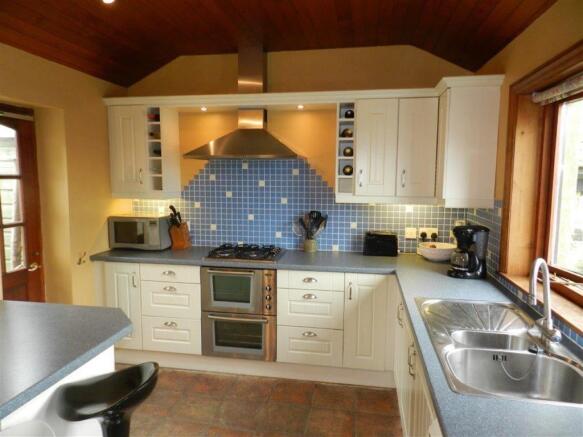 BREAKFAST KITCHEN