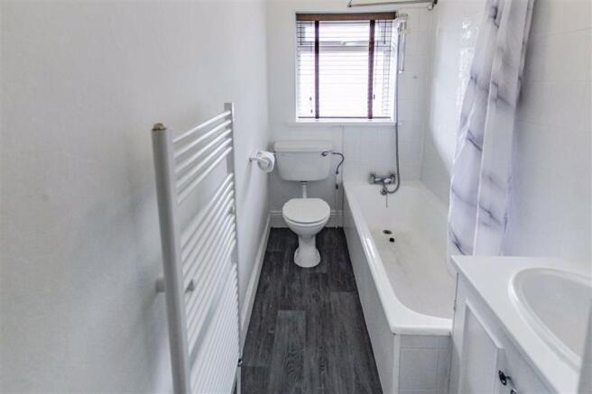 Bathroom / WC: