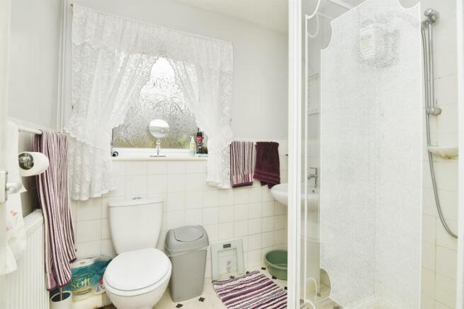 Shower Room: