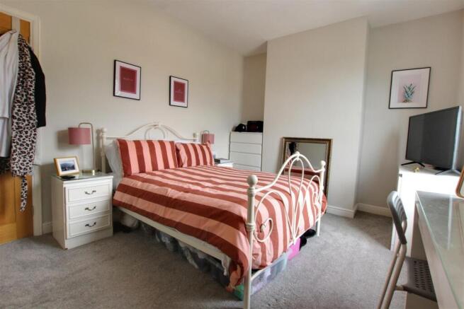 2 bed Terraced for sale Image 11