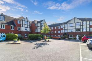 8, 63 67 Nanterre Court, Hempstead Road, Watford WD17 3AF