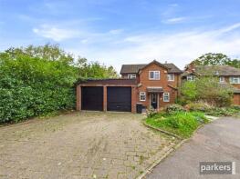 6, Somerton Gardens, Reading RG6 5XG