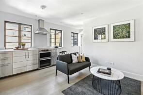 Flat 2, 11a, Beaumont Road, Chiswick W4 5AL