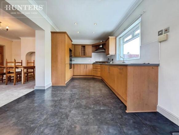 3 bed Semi-Detached for sale Image 2