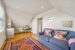 Flat 4, 275a, Balham High Road, London SW17 7BD