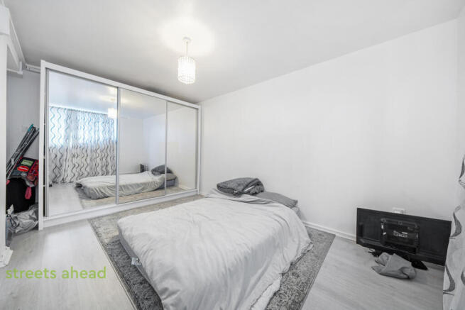 4abdd30d-1f48-4c8...