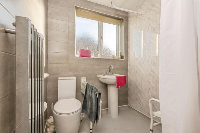 2 bed Semi-Detached Bungalow for sale Image 10