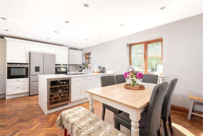 Kitchen/Breakfast Rm