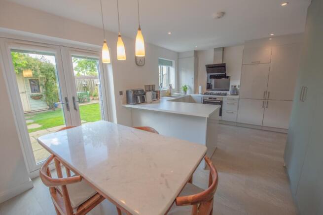 9 Low Fold Road, Sutton In Craven BD20 7FD photo 4