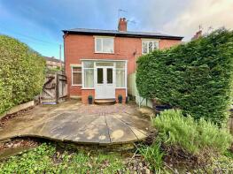 11, Sunnybank Drive, Greetland, Halifax HX4 8NB