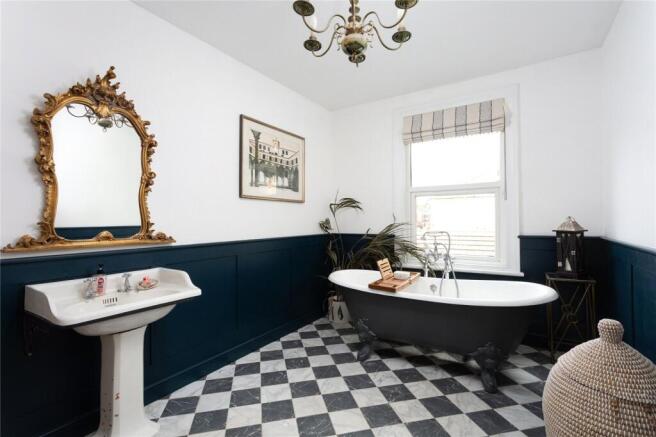 5 bed End of Terrace for sale Image 11