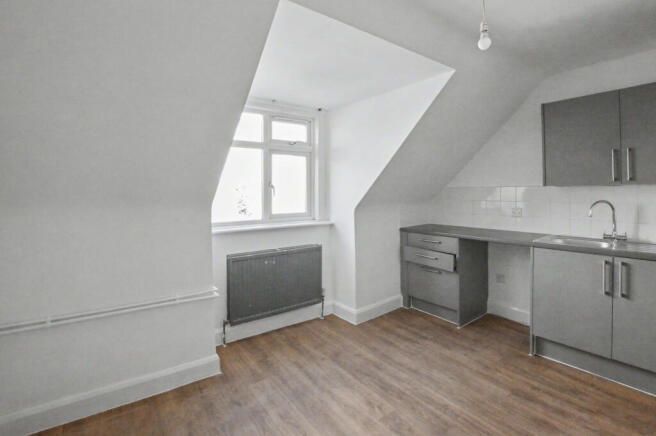 21C Emanuel Avenue, London W3 6JQ photo 4