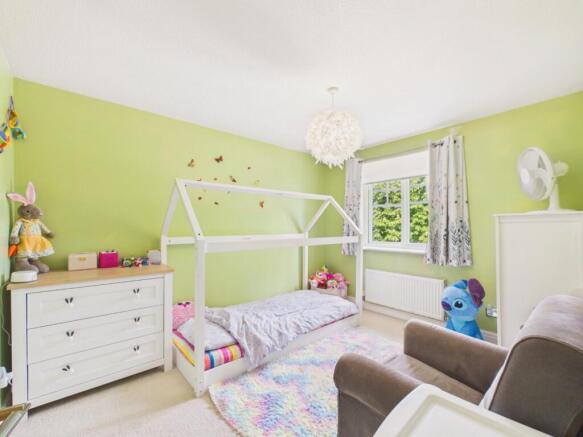 4 bed Detached for sale Image 12