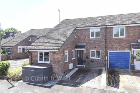 Amundsen Road, Horsham, West Sussex