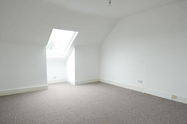 Studio to rent Image 8