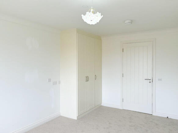 2 bed Retirement Property for sale Image 12