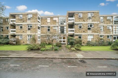 Langham House Close, Richmond, TW10