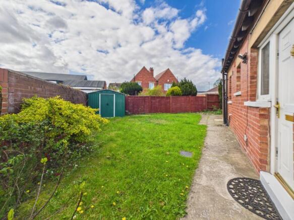3 bed House for sale Image 4