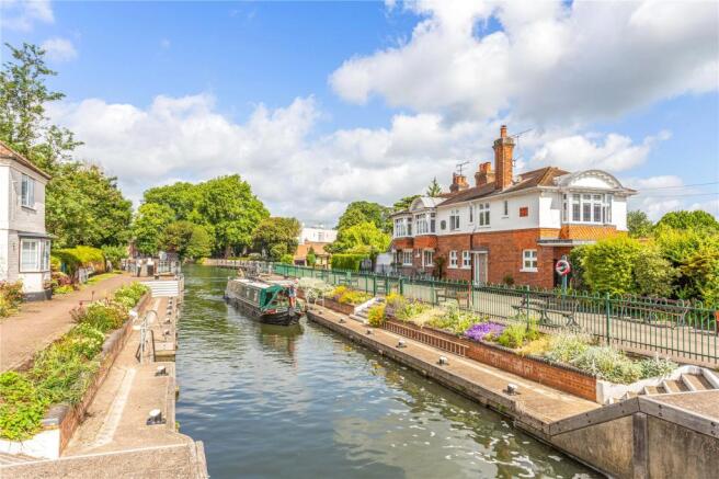 Thames Lock