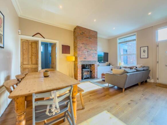 3 bed Semi-Detached for sale Image 8